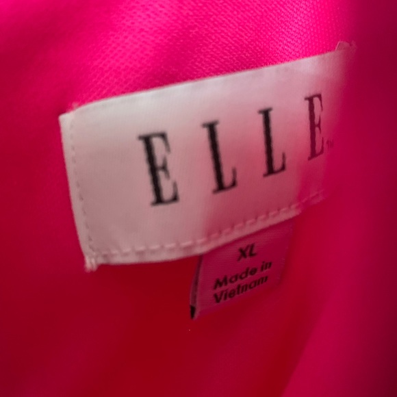 The button, - Picture 2 of 3